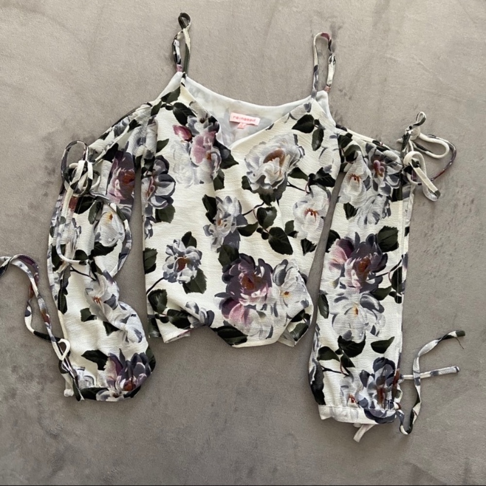 3 Floral Blouse Bundle Size SSM - Picture 11 of 11